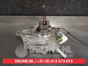 Used Vacuum pump (petrol) Toyota RAV4 (A4) 2.0 16V VVT-i 4x4 Price on request offered by V.Deijne Jap.Auto-onderdelen BV