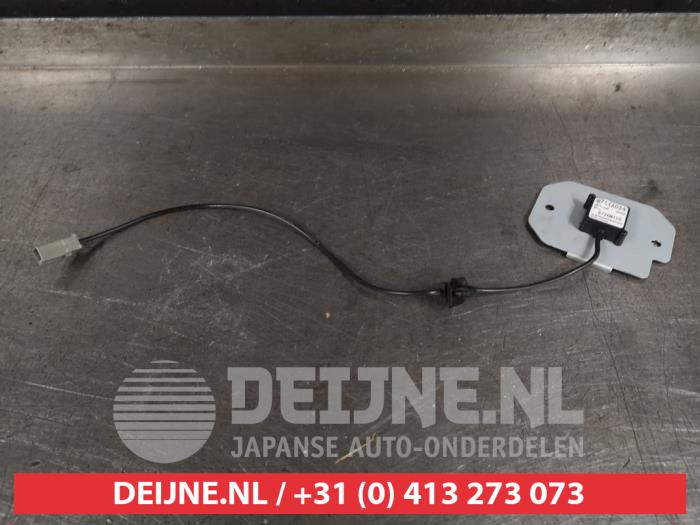 Używane Antena GPS Mitsubishi ASX 1.6 MIVEC 16V Cena na żądanie oferowane przez V.Deijne Jap.Auto-onderdelen BV