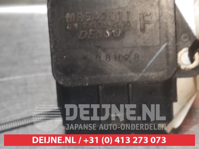 Luftmengenmesser van een Mitsubishi L-200 2.5 DI-D 4x4 2008