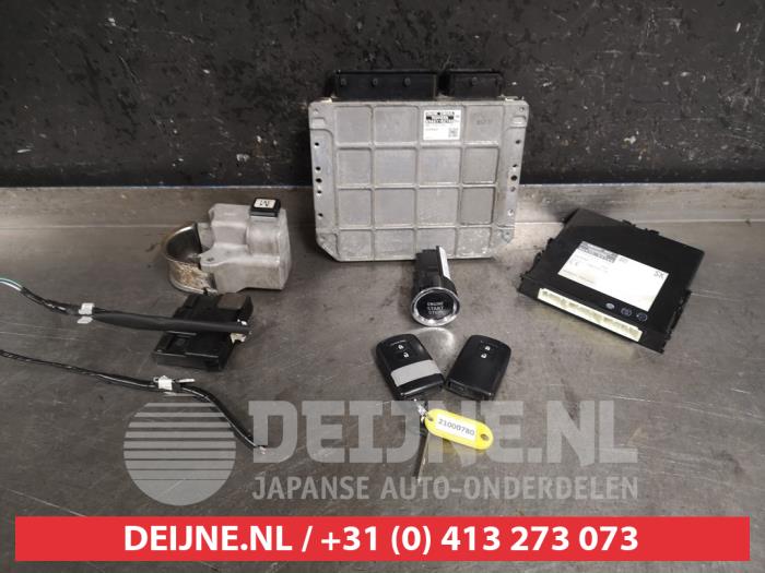 Used Engine management computer Toyota Auris (E18) 2.0 D-4D-F 16V Price € 150,00 Margin scheme offered by V.Deijne Jap.Auto-onderdelen BV