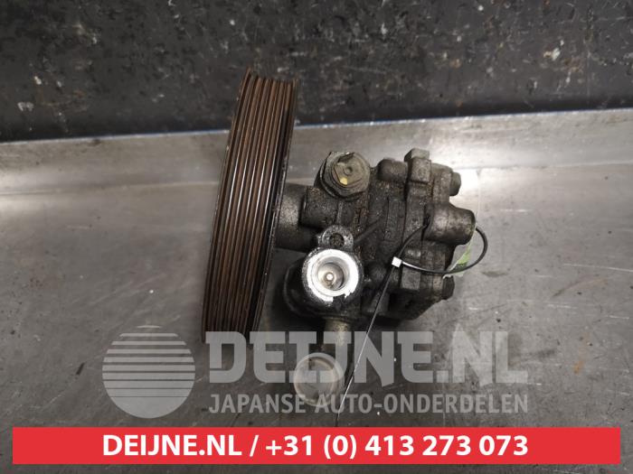 Usagé Pompe de direction Mitsubishi Lancer Wagon (CS/CT) 2.0 16V Prix € 35,00 Règlement à la marge proposé par V.Deijne Jap.Auto-onderdelen BV