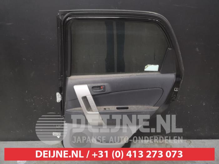 Drzwi prawe tylne wersja 4-drzwiowa z Daihatsu Terios (J2) 1.5 16V DVVT 4x2 Euro 4 2008