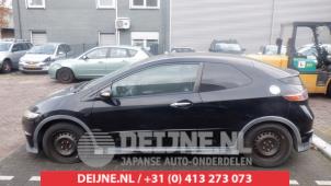 Used Door window 2-door, left Honda Civic (FK/FN) 2.2 i-CTDi 16V Price on request offered by V.Deijne Jap.Auto-onderdelen BV