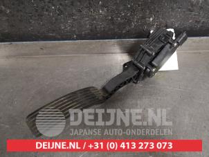 Used Accelerator pedal Ssang Yong Rexton W 2.2 RX 220 E-XDI 16V 4WD Price on request offered by V.Deijne Jap.Auto-onderdelen BV