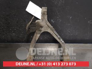 Used Rear wishbone, left Ssang Yong Rexton W 2.2 RX 220 E-XDI 16V 4WD Price on request offered by V.Deijne Jap.Auto-onderdelen BV