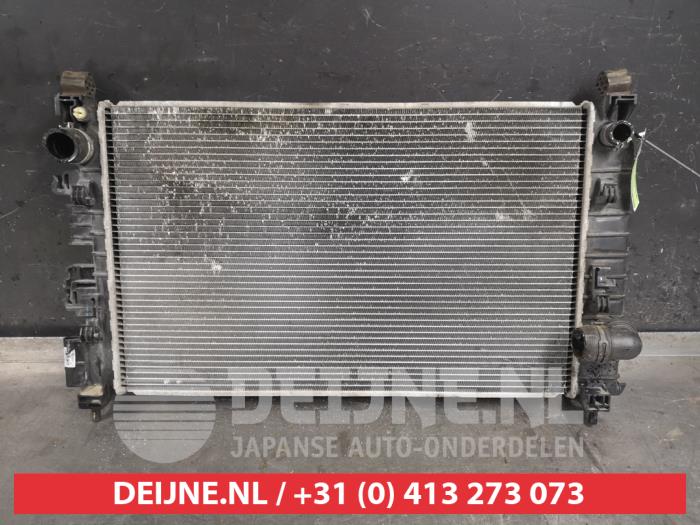 Usagé Radiateur Chevrolet Aveo 1.3 D 16V Prix € 50,00 Règlement à la marge proposé par V.Deijne Jap.Auto-onderdelen BV
