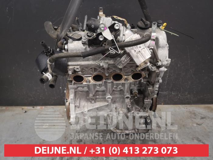 Engine from a Toyota Yaris III (P13) 1.5 16V Hybrid 2012