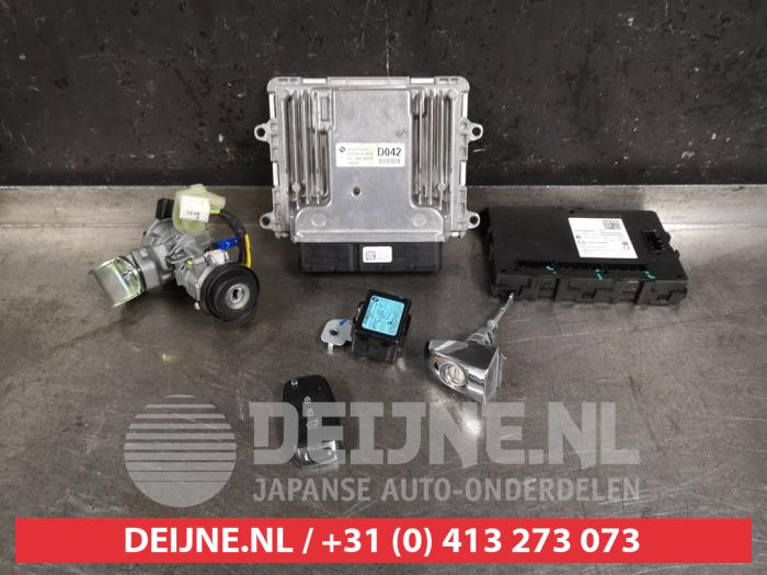 Used Engine management computer Kia Niro I (DE) 1.6 GDI Hybrid Price € 150,00 Margin scheme offered by V.Deijne Jap.Auto-onderdelen BV