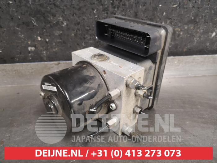 Używane Pompa ABS Mazda 5 (CR19) 1.8i 16V Cena € 75,00 Procedura marży oferowane przez V.Deijne Jap.Auto-onderdelen BV