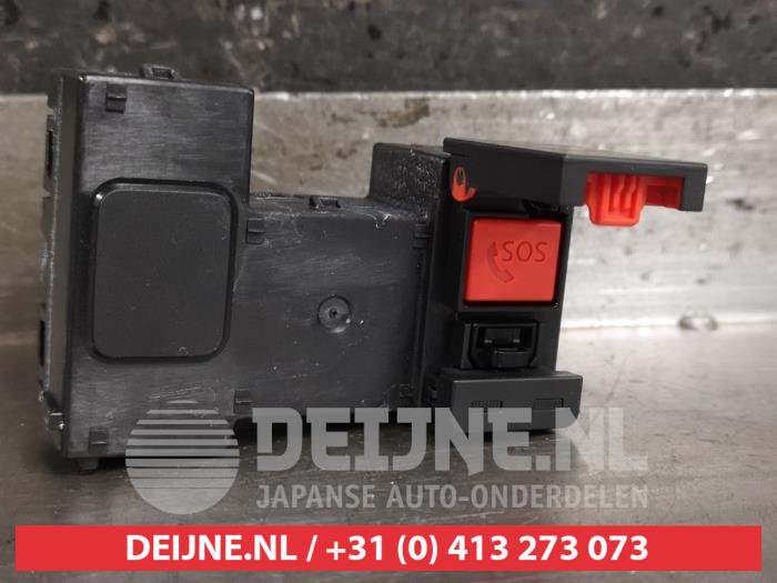 Używane Przycisk SOS Nissan Juke (F16) 1.0 DIG-T 117 12V Cena € 50,00 Procedura marży oferowane przez V.Deijne Jap.Auto-onderdelen BV