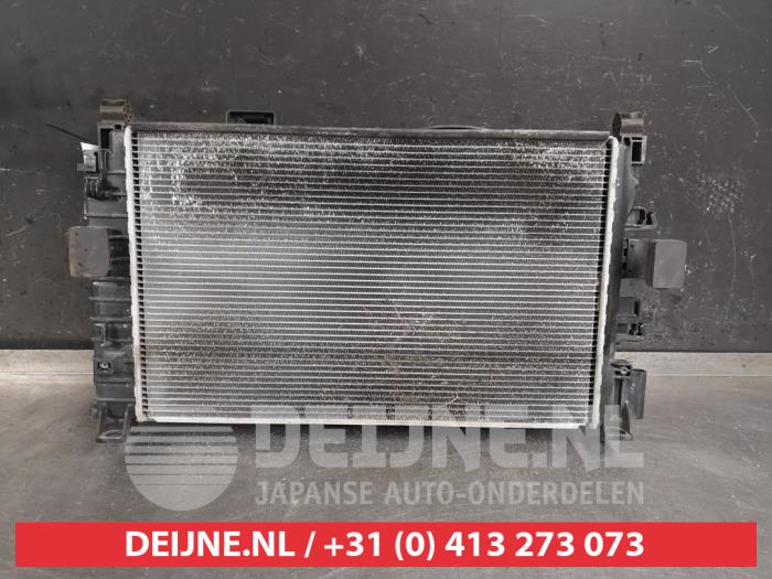 Usagé Radiateur Chevrolet Aveo 1.3 D 16V Prix € 75,00 Règlement à la marge proposé par V.Deijne Jap.Auto-onderdelen BV
