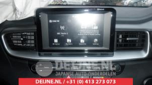 Used Radio Kia Ceed (CDB5/CDBB) 1.0i T-GDi 12V Price on request offered by V.Deijne Jap.Auto-onderdelen BV