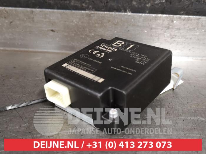 Begagnade Däcktrycksmodul Toyota RAV4 (A5) 2.5 Hybrid 16V Pris € 20,00 Marginaltabell erbjuds av V.Deijne Jap.Auto-onderdelen BV