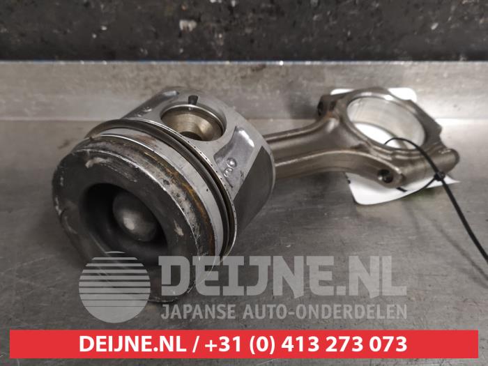 Used Piston Chevrolet Captiva (C140) 2.2 D 16V 4x4 Price € 50,00 Margin scheme offered by V.Deijne Jap.Auto-onderdelen BV