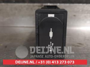 Used AUX / USB connection Lexus CT 200h 1.8 16V Price on request offered by V.Deijne Jap.Auto-onderdelen BV