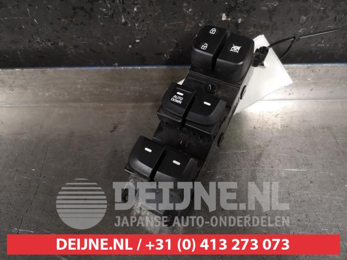Usados Interruptor combinado de ventanillas Hyundai i10 (B5) 1.0 12V Precio € 45,00 Norma de margen ofrecido por V.Deijne Jap.Auto-onderdelen BV