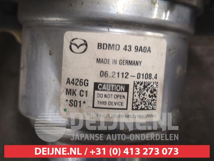 Assistant de freinage d'un Mazda 3 (BP) 2.0 SkyActiv-G 122 M Hybrid 16V 2019