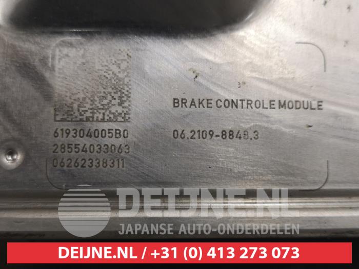 Assistant de freinage d'un Mazda 3 (BP) 2.0 SkyActiv-G 122 M Hybrid 16V 2019