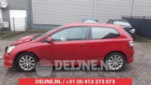 Used Door window 2-door, left Honda Civic (EP/EU) 1.6 16V VTEC Price on request offered by V.Deijne Jap.Auto-onderdelen BV