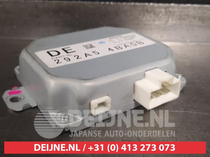 Używane DC/CD konwertor Nissan Note (E12) 1.2 DIG-S 98 Cena na żądanie oferowane przez V.Deijne Jap.Auto-onderdelen BV