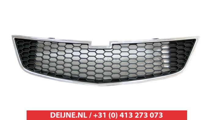 Nowe Grill Chevrolet Spark Cena € 90,75 Z VAT oferowane przez V.Deijne Jap.Auto-onderdelen BV