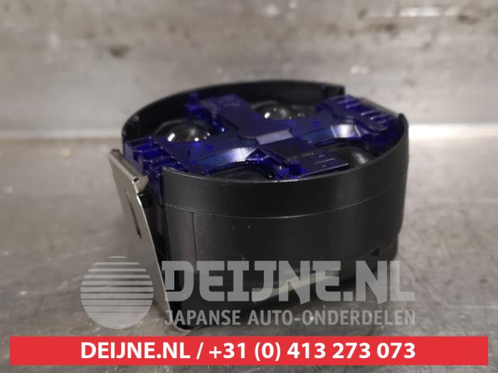 Begagnade Regnsensor Mitsubishi Space Star (A0) 1.2 12V Pris € 25,00 Marginaltabell erbjuds av V.Deijne Jap.Auto-onderdelen BV