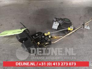 Used Tailgate lock mechanism Hyundai Getz 1.3i 12V Price € 35,00 Margin scheme offered by V.Deijne Jap.Auto-onderdelen BV