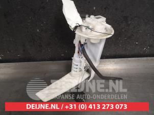 Usagé Pompe carburant électrique Toyota Yaris III (P13) 1.5 16V Dual VVT-iE Prix € 50,00 Règlement à la marge proposé par V.Deijne Jap.Auto-onderdelen BV