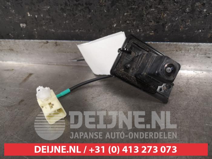 Begagnade Backkamera Mitsubishi Outlander (GF/GG) 2.4 16V PHEV 4x4 Pris € 100,00 Marginaltabell erbjuds av V.Deijne Jap.Auto-onderdelen BV