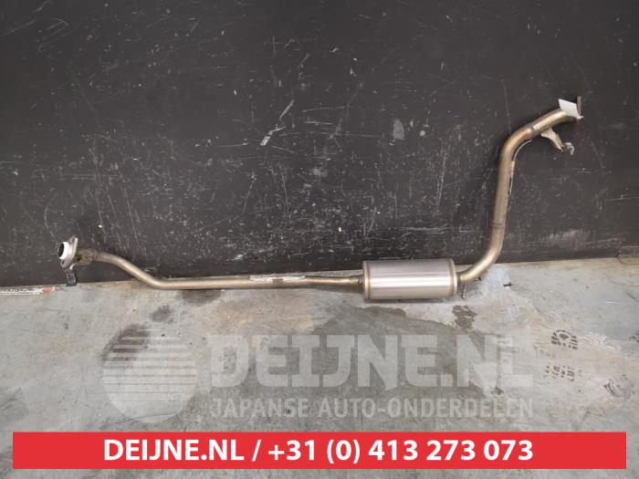 Exhaust middle silencer from a Honda Jazz (GR) 1.5 eHEV 16V 2020