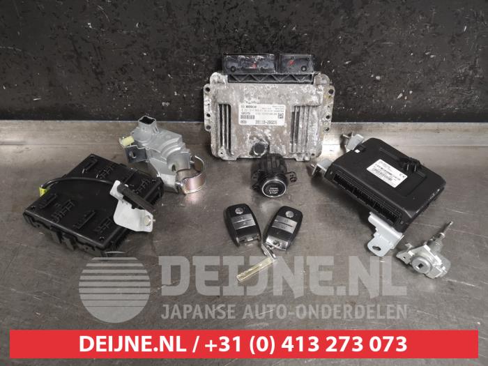 Used Engine management computer Kia Sportage (QL) 1.6 T-GDI 16V 4x4 Price € 250,00 Margin scheme offered by V.Deijne Jap.Auto-onderdelen BV