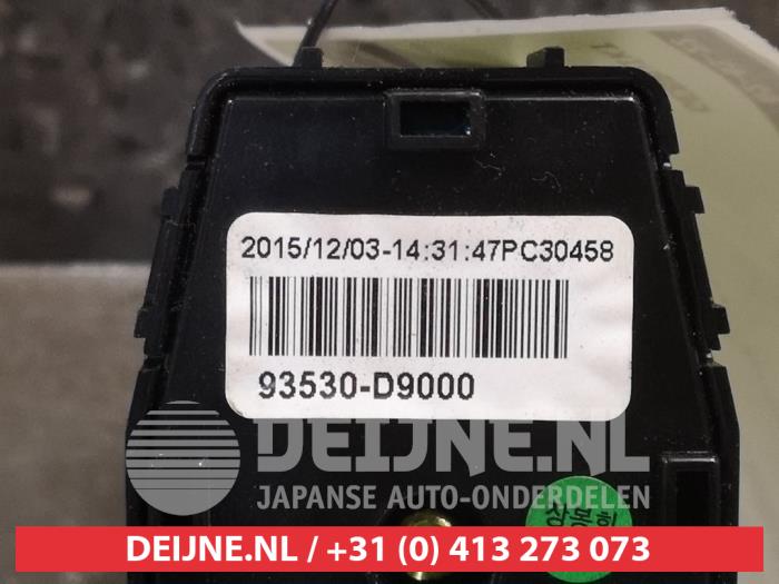 Interruptor de retrovisor de un Kia Sportage (QL) 1.6 T-GDI 16V 4x4 2015