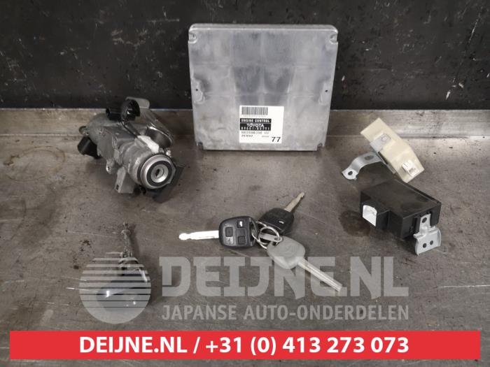 Used Engine management computer Toyota Avensis Wagon (T25/B1E) 2.4 16V VVT-i D4 Price € 125,00 Margin scheme offered by V.Deijne Jap.Auto-onderdelen BV