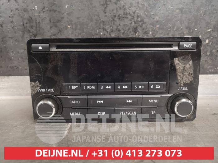 Radio van een Mitsubishi Outlander (GF/GG) 2.2 DI-D 16V Clear Tec 4x4 2013