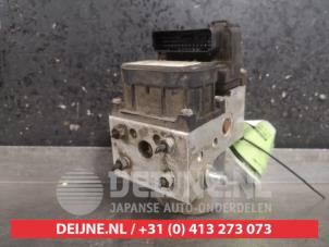 Used ABS pump Kia Sorento I (JC) 3.5 V6 24V Price on request offered by V.Deijne Jap.Auto-onderdelen BV