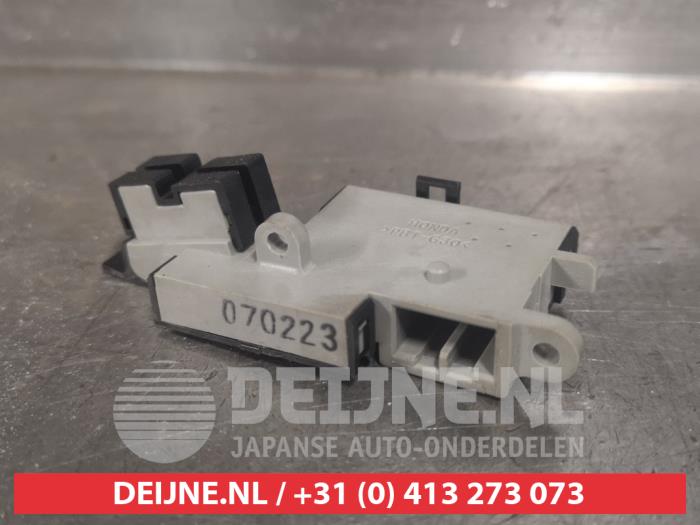Begagnade Styrvinkelsensor Honda Civic (FK/FN) 2.2 i-CTDi 16V Pris € 35,00 Marginaltabell erbjuds av V.Deijne Jap.Auto-onderdelen BV