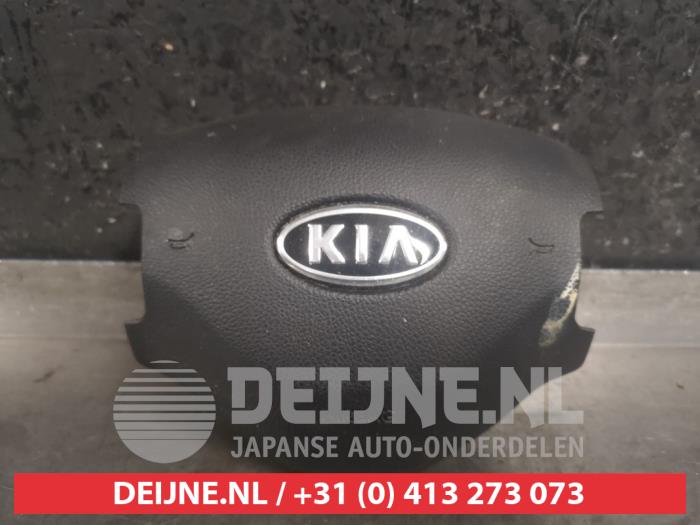 Left airbag (steering wheel) from a Kia Sportage (SL) 1.7 CRDi 16V 4x2 2012