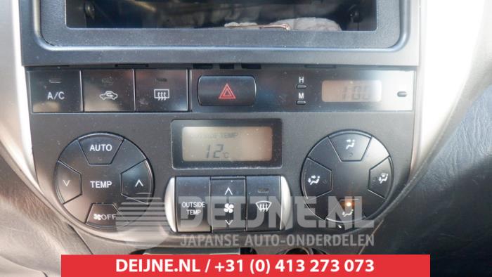 Begagnade Värmekontrollpanel Toyota RAV4 (A2) 2.0 16V VVT-i 4x4 Pris € 50,00 Marginaltabell erbjuds av V.Deijne Jap.Auto-onderdelen BV