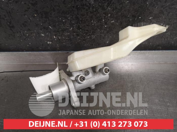 Used Master cylinder Mazda 3 Sport (BK) 1.6i 16V Price € 40,00 Margin scheme offered by V.Deijne Jap.Auto-onderdelen BV