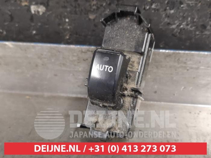Usados Interruptor de ventanilla eléctrica Lexus RX (U3) 400h V6 24V VVT-i FWD Precio € 15,00 Norma de margen ofrecido por V.Deijne Jap.Auto-onderdelen BV