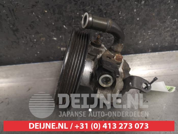Usagé Pompe de direction Kia Magentis (GE) 2.7 V6 24V Prix € 50,00 Règlement à la marge proposé par V.Deijne Jap.Auto-onderdelen BV