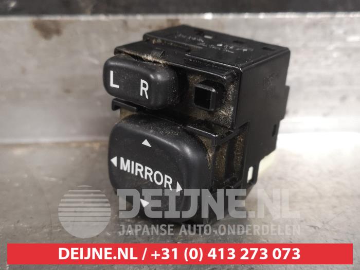 Mirror switch from a Subaru Forester (SG) 2.0 16V X 2004