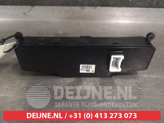 Zegar z SsangYong Korando 2.0 e-XDi 16V 4x4 2011