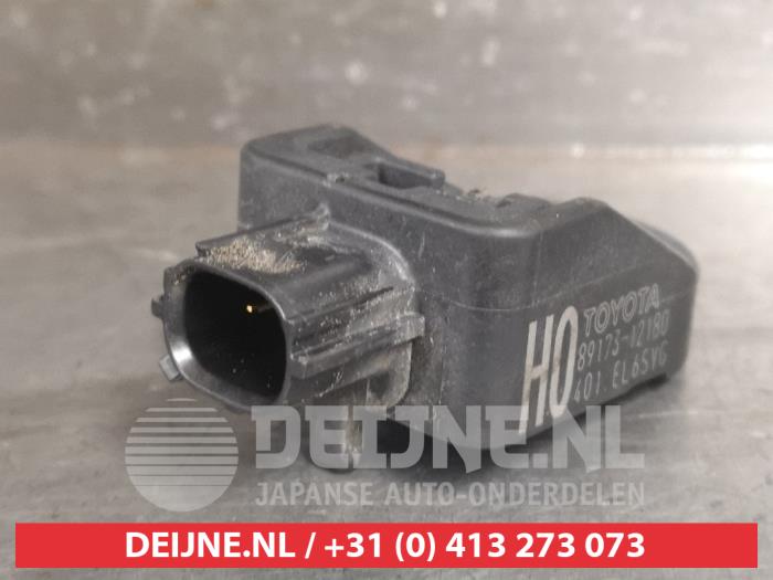 Begagnade Airbagsensor Toyota RAV4 (A4) 2.0 D-4D 16V 4x4 Pris € 20,00 Marginaltabell erbjuds av V.Deijne Jap.Auto-onderdelen BV