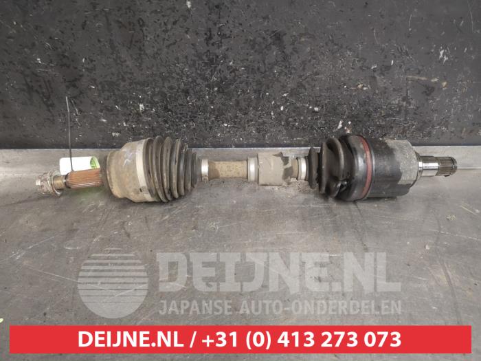 Gebrauchte Antriebswelle links vorne Mitsubishi Outlander (CW) 2.2 DI-D 16V Clear Tec 4x4 Preis € 75,00 Margenregelung angeboten von V.Deijne Jap.Auto-onderdelen BV