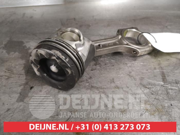 Used Piston Kia Rio III (UB) 1.4 CRDi 16V Price € 75,00 Margin scheme offered by V.Deijne Jap.Auto-onderdelen BV