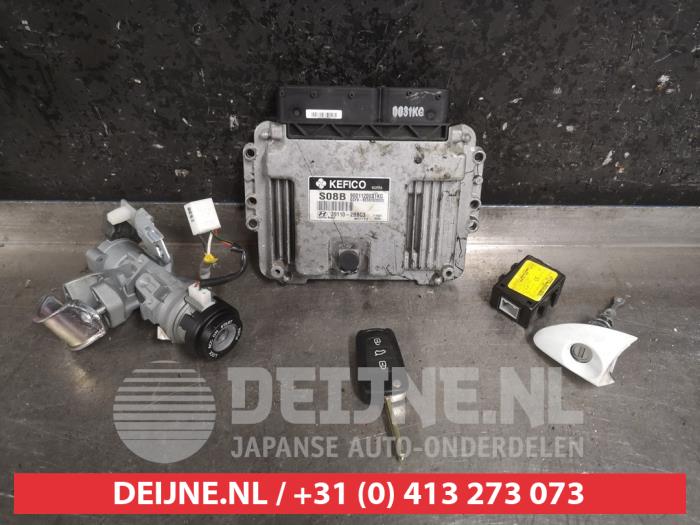 Used Engine management computer Hyundai Veloster 1.6 GDI 16V Price € 100,00 Margin scheme offered by V.Deijne Jap.Auto-onderdelen BV