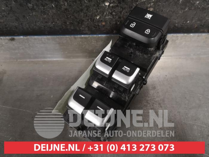 Usados Interruptor combinado de ventanillas Kia Niro I (DE) 1.6 GDI Hybrid Precio € 50,00 Norma de margen ofrecido por V.Deijne Jap.Auto-onderdelen BV