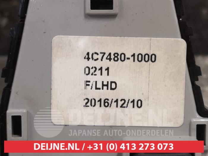 Interruptor de retrovisor de un Kia Niro I (DE) 1.6 GDI Hybrid 2017