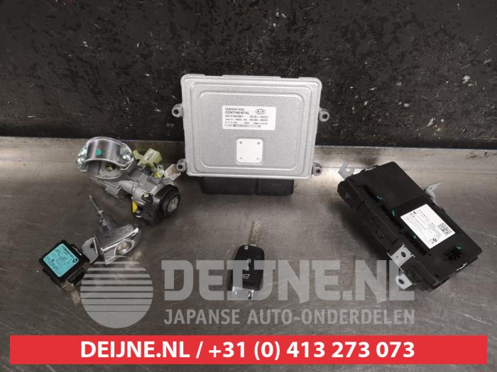 Used Engine management computer Kia Niro I (DE) 1.6 GDI Hybrid Price € 150,00 Margin scheme offered by V.Deijne Jap.Auto-onderdelen BV